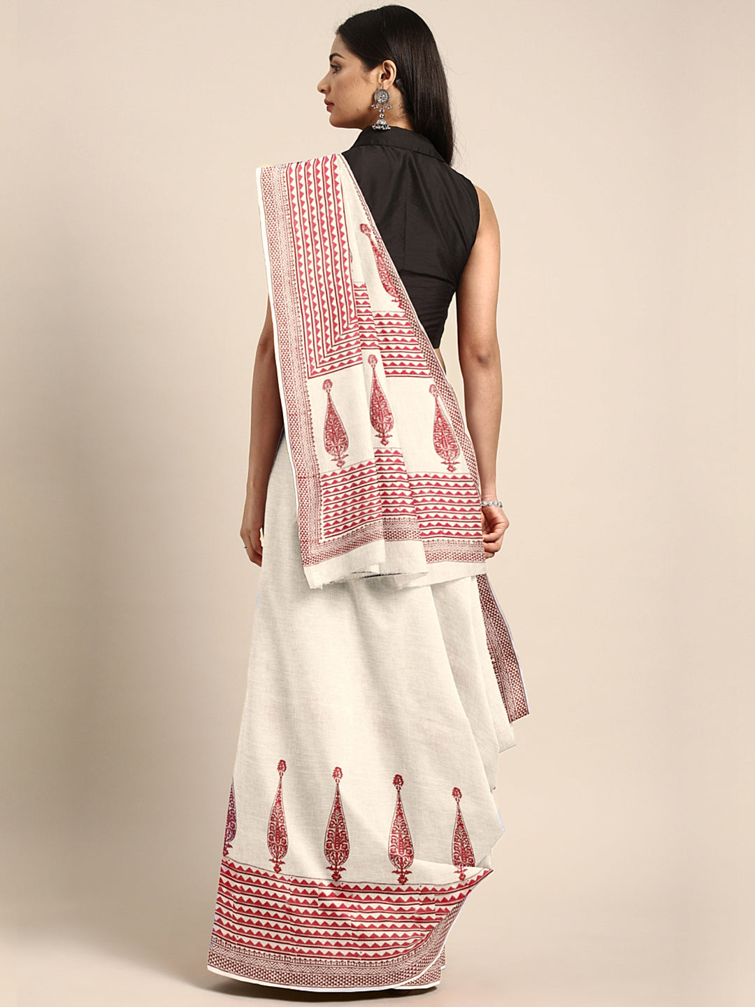 White & Pink Hand Block Print Handcrafted Cotton Saree-Saree-Kalakari India-BAPASA0084-Cotton, Dabu, Geographical Indication, Hand Blocks, Hand Crafted, Heritage Prints, Sarees, Sustainable Fabrics-[Linen,Ethnic,wear,Fashionista,Handloom,Handicraft,Indigo,blockprint,block,print,Cotton,Chanderi,Blue, latest,classy,party,bollywood,trendy,summer,style,traditional,formal,elegant,unique,style,hand,block,print, dabu,booti,gift,present,glamorous,affordable,collectible,Sari,Saree,printed, holi, Diwali, 