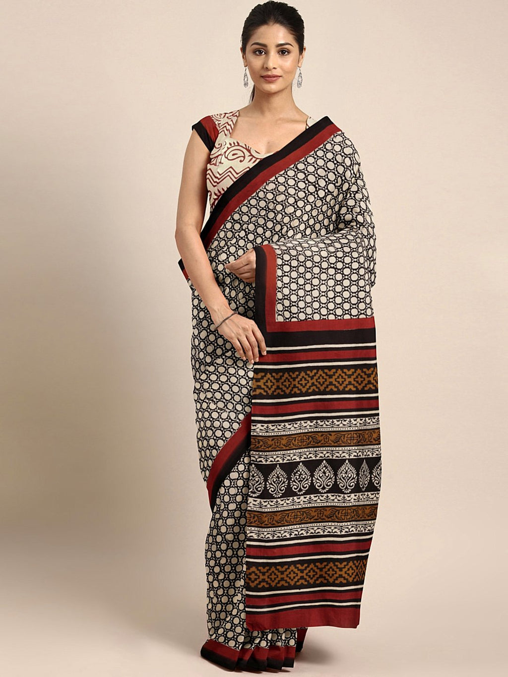 Off-White & Black Bagh Hand Block Print Handcrafted Saree-Saree-Kalakari India-BHKPSA0028-Cotton, Dabu, Geographical Indication, Hand Blocks, Hand Crafted, Heritage Prints, Indigo, Natural Dyes, Sarees, Sustainable Fabrics-[Linen,Ethnic,wear,Fashionista,Handloom,Handicraft,Indigo,blockprint,block,print,Cotton,Chanderi,Blue, latest,classy,party,bollywood,trendy,summer,style,traditional,formal,elegant,unique,style,hand,block,print, dabu,booti,gift,present,glamorous,affordable,collectible,Sari,Sare