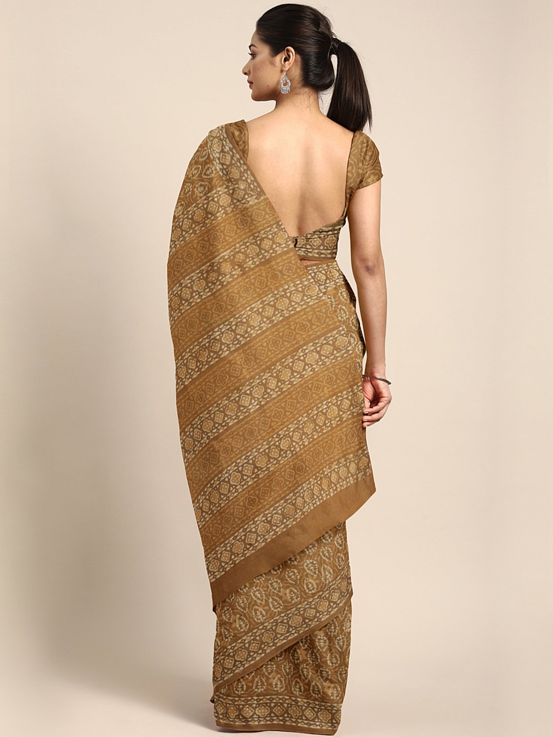 Brown Mud Resist Handblock Print Handcrafted Cotton Saree-Saree-Kalakari India-BHKPSA0035-Cotton, Dabu, Geographical Indication, Hand Blocks, Hand Crafted, Heritage Prints, Indigo, Natural Dyes, Sarees, Sustainable Fabrics-[Linen,Ethnic,wear,Fashionista,Handloom,Handicraft,Indigo,blockprint,block,print,Cotton,Chanderi,Blue, latest,classy,party,bollywood,trendy,summer,style,traditional,formal,elegant,unique,style,hand,block,print, dabu,booti,gift,present,glamorous,affordable,collectible,Sari,Sare