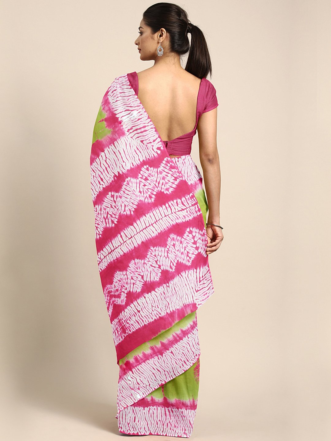 Green & Pink Shibori Tie & Dyed Handcrafted Cotton Saree-Saree-Kalakari India-BHKPSA0036-Cotton, Geographical Indication, Hand Blocks, Hand Crafted, Heritage Prints, Sarees, Shibori, Sustainable Fabrics-[Linen,Ethnic,wear,Fashionista,Handloom,Handicraft,Indigo,blockprint,block,print,Cotton,Chanderi,Blue, latest,classy,party,bollywood,trendy,summer,style,traditional,formal,elegant,unique,style,hand,block,print, dabu,booti,gift,present,glamorous,affordable,collectible,Sari,Saree,printed, holi, Diw