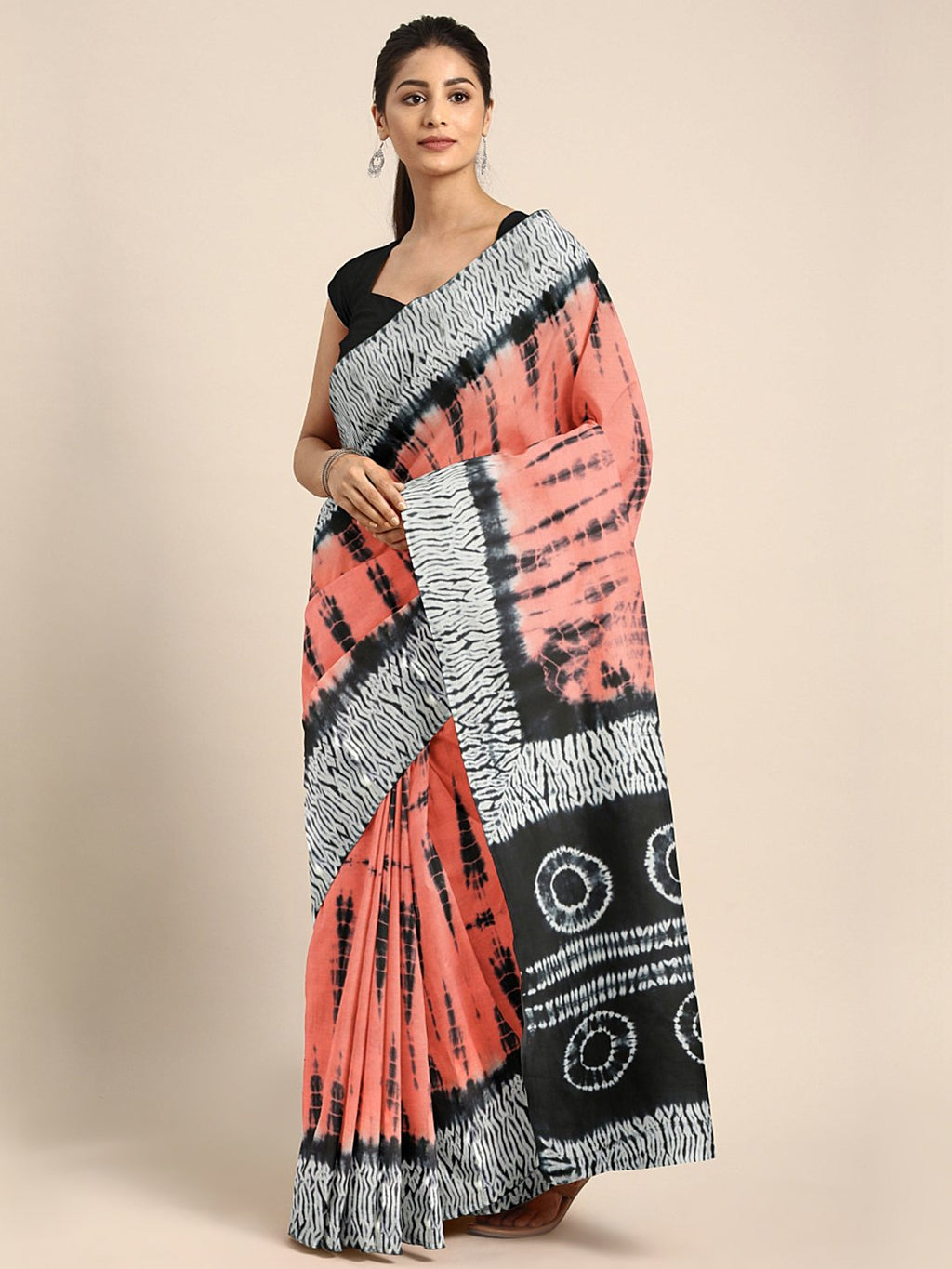 Pink & Black Shibori Tie & Dyed Handcrafted Cotton Saree-Saree-Kalakari India-BHKPSA0045-Cotton, Geographical Indication, Hand Blocks, Hand Crafted, Heritage Prints, Sarees, Shibori, Sustainable Fabrics-[Linen,Ethnic,wear,Fashionista,Handloom,Handicraft,Indigo,blockprint,block,print,Cotton,Chanderi,Blue, latest,classy,party,bollywood,trendy,summer,style,traditional,formal,elegant,unique,style,hand,block,print, dabu,booti,gift,present,glamorous,affordable,collectible,Sari,Saree,printed, holi, Diw