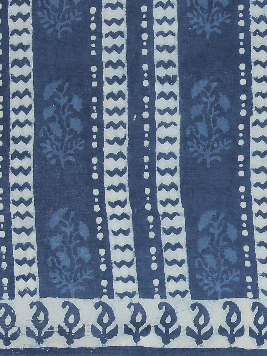 Blue White Dabu Handblock Print Bagru Saree-Saree-Kalakari India-BHKPSA0096-Cotton, Dabu, Geographical Indication, Hand Blocks, Hand Crafted, Heritage Prints, Indigo, Natural Dyes, Sarees, Sustainable Fabrics-[Linen,Ethnic,wear,Fashionista,Handloom,Handicraft,Indigo,blockprint,block,print,Cotton,Chanderi,Blue, latest,classy,party,bollywood,trendy,summer,style,traditional,formal,elegant,unique,style,hand,block,print, dabu,booti,gift,present,glamorous,affordable,collectible,Sari,Saree,printed, hol