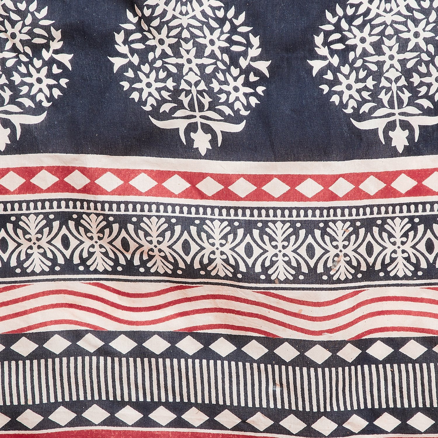 Red & White Cotton Print Bagh Saree-Saree-Kalakari India-RDSNSA0117-Cotton, Geographical Indication, Hand Blocks, Hand Crafted, Heritage Prints, Sanganeri, Sustainable Fabrics-[Linen,Ethnic,wear,Fashionista,Handloom,Handicraft,Indigo,blockprint,block,print,Cotton,Chanderi,Blue, latest,classy,party,bollywood,trendy,summer,style,traditional,formal,elegant,unique,style,hand,block,print, dabu,booti,gift,present,glamorous,affordable,collectible,Sari,Saree,printed, holi, Diwali, birthday, anniversary,