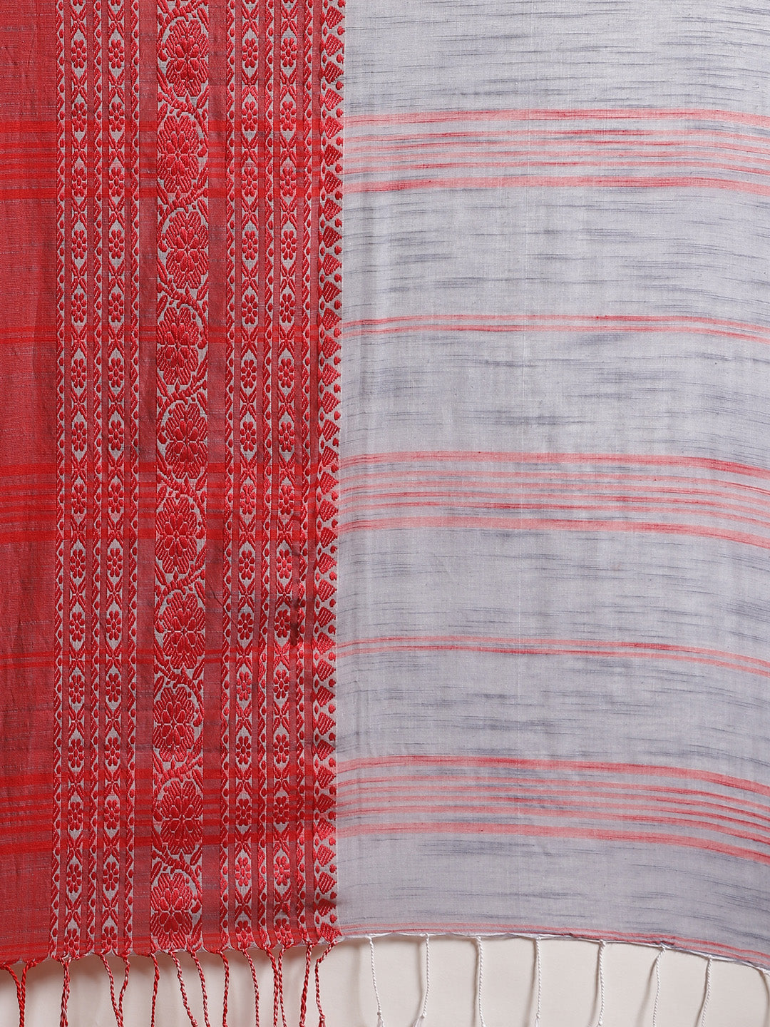 Grey and Red, Kalakari India Cotton Grey Hand crafted saree with blouse SHBESA0003-Saree-Kalakari India-SHBESA0003-Begumpuri, Bengal, Cotton, Geographical Indication, Hand Crafted, Heritage Prints, Natural Dyes, Red, Sarees, Sustainable Fabrics, Woven, Yellow-[Linen,Ethnic,wear,Fashionista,Handloom,Handicraft,Indigo,blockprint,block,print,Cotton,Chanderi,Blue, latest,classy,party,bollywood,trendy,summer,style,traditional,formal,elegant,unique,style,hand,block,print, dabu,booti,gift,present,glamo