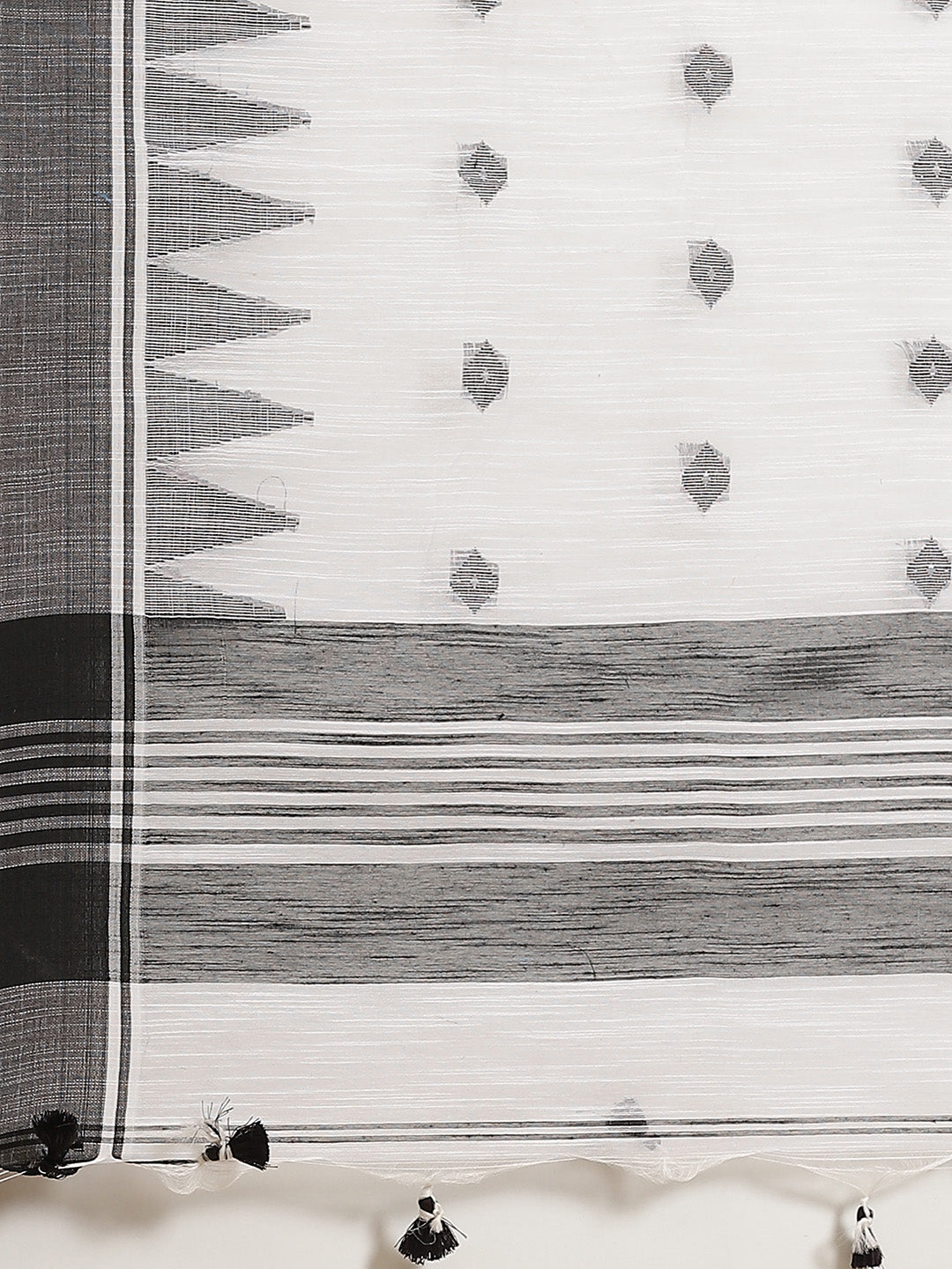 White and Grey, Kalakari India Ikat Silk Cotton Woven Design Saree with Blouse SHBESA0043-Saree-Kalakari India-SHBESA0043-Bengal, Cotton, Geographical Indication, Hand Crafted, Heritage Prints, Ikkat, Natural Dyes, Red, Sarees, Sustainable Fabrics, Woven, Yellow-[Linen,Ethnic,wear,Fashionista,Handloom,Handicraft,Indigo,blockprint,block,print,Cotton,Chanderi,Blue, latest,classy,party,bollywood,trendy,summer,style,traditional,formal,elegant,unique,style,hand,block,print, dabu,booti,gift,present,gl