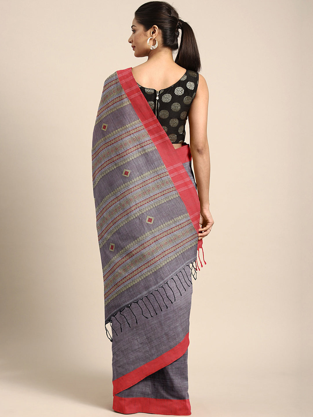 Grey Jamdani Woven Design Saree With Blouse Piece SHBESA0076 SHBESA0076-Saree-Kalakari India-SHBESA0076-Geographical Indication, Hand Crafted, Handloom, Heritage Prints, Jamdani, Natural Dyes, Pure Cotton, Sarees, Sustainable Fabrics, West Bengal, Woven-[Linen,Ethnic,wear,Fashionista,Handloom,Handicraft,Indigo,blockprint,block,print,Cotton,Chanderi,Blue, latest,classy,party,bollywood,trendy,summer,style,traditional,formal,elegant,unique,style,hand,block,print, dabu,booti,gift,present,glamorous,a