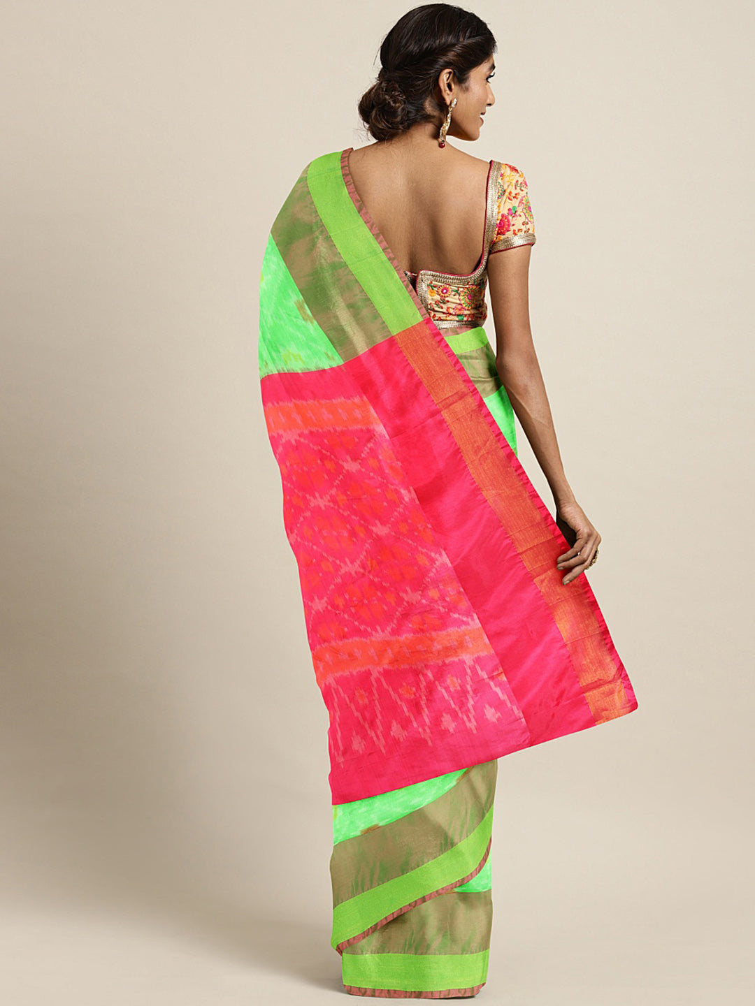 Kalakari India Upppada Silk Woven Saree With Blouse SKHSSA0012-Saree-Kalakari India-SKHSSA0012-Bollywood, Geographical Indication, Hand Crafted, Heritage Prints, Natural Dyes, Sarees, South Silk, Sustainable Fabrics, Uppada Silk, Woven-[Linen,Ethnic,wear,Fashionista,Handloom,Handicraft,Indigo,blockprint,block,print,Cotton,Chanderi,Blue, latest,classy,party,bollywood,trendy,summer,style,traditional,formal,elegant,unique,style,hand,block,print, dabu,booti,gift,present,glamorous,affordable,collecti
