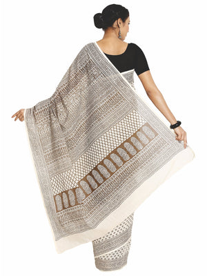 Off-White Cotton Hand Block Bagh Print Handcrafted Saree-Saree-Kalakari India-ZIBASA0040-Bagh, Cotton, Geographical Indication, Hand Blocks, Hand Crafted, Heritage Prints, Natural Dyes, Sarees, Sustainable Fabrics-[Linen,Ethnic,wear,Fashionista,Handloom,Handicraft,Indigo,blockprint,block,print,Cotton,Chanderi,Blue, latest,classy,party,bollywood,trendy,summer,style,traditional,formal,elegant,unique,style,hand,block,print, dabu,booti,gift,present,glamorous,affordable,collectible,Sari,Saree,printed