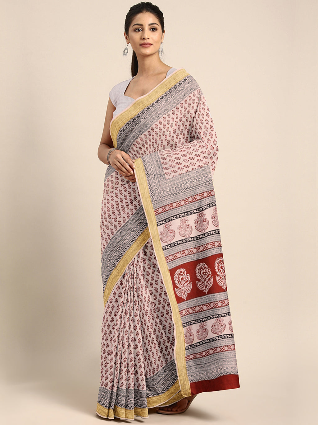 White and Black, Kalakari India Off-White & Maroon Handblock Print Maheshwari Saree ZIBASA0086-Saree-Kalakari India-ZIBASA0086-Bagh, Geographical Indication, Hand Block, Hand Crafted, Heritage Prints, Maheshwari, Natural Dyes, Red, Sarees, Silk Blend, Sustainable Fabrics, Woven, Yellow-[Linen,Ethnic,wear,Fashionista,Handloom,Handicraft,Indigo,blockprint,block,print,Cotton,Chanderi,Blue, latest,classy,party,bollywood,trendy,summer,style,traditional,formal,elegant,unique,style,hand,block,print, da