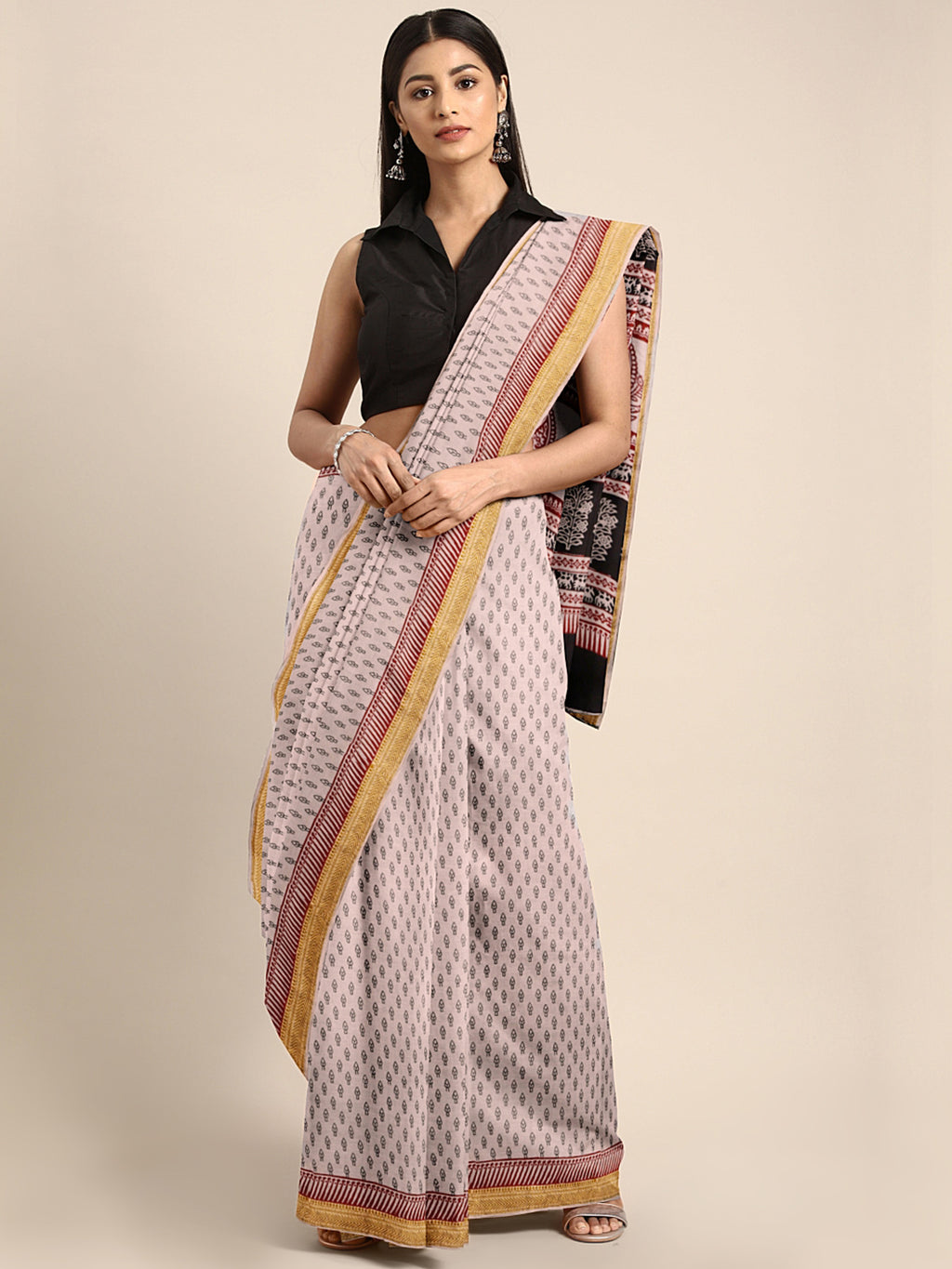 White and Black, Kalakari India Off-White & Black Handblock Print Maheshwari Saree ZIBASA0091-Saree-Kalakari India-ZIBASA0091-Bagh, Geographical Indication, Hand Block, Hand Crafted, Heritage Prints, Maheshwari, Natural Dyes, Red, Sarees, Silk Blend, Sustainable Fabrics, Woven, Yellow-[Linen,Ethnic,wear,Fashionista,Handloom,Handicraft,Indigo,blockprint,block,print,Cotton,Chanderi,Blue, latest,classy,party,bollywood,trendy,summer,style,traditional,formal,elegant,unique,style,hand,block,print, dab