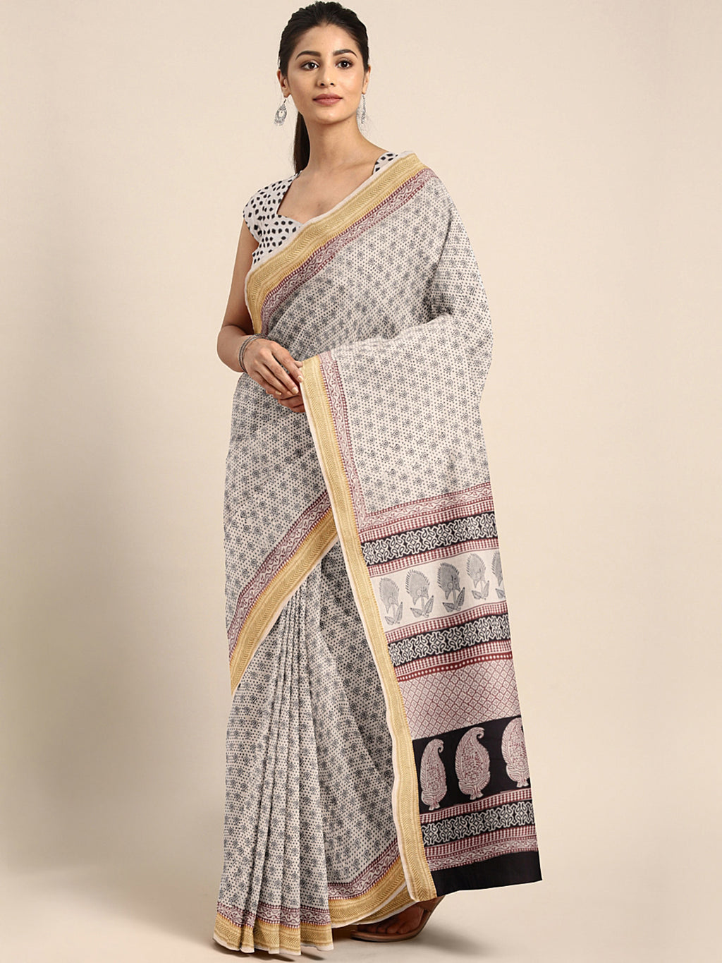 White and Black, Kalakari India Off-White & Black Handblock Print Maheshwari Saree ZIBASA0094-Saree-Kalakari India-ZIBASA0094-Bagh, Geographical Indication, Hand Block, Hand Crafted, Heritage Prints, Maheshwari, Natural Dyes, Red, Sarees, Silk Blend, Sustainable Fabrics, Woven, Yellow-[Linen,Ethnic,wear,Fashionista,Handloom,Handicraft,Indigo,blockprint,block,print,Cotton,Chanderi,Blue, latest,classy,party,bollywood,trendy,summer,style,traditional,formal,elegant,unique,style,hand,block,print, dab